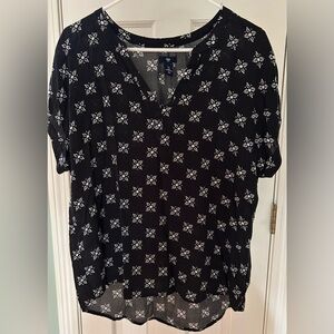 Women’s large Gap Shortsleeved Top